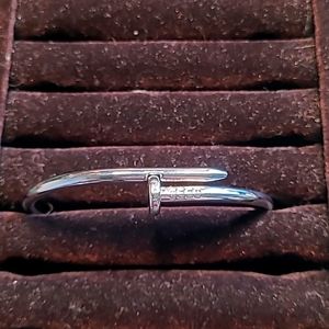 Unisex nail bracelet